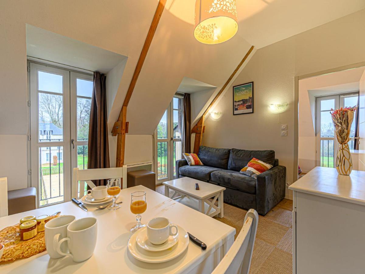 Apartment Chateau De Kergonano-16 By Interhome 巴登 外观 照片